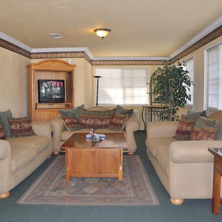 Travelers Inn Manteca Interior photo